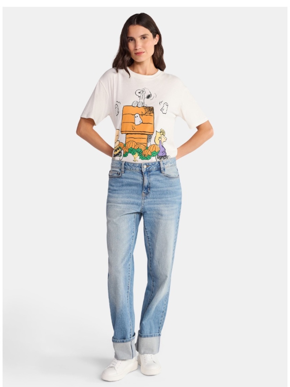 Peanuts Women’s Winter White Graphic T-Shirt Size Medium NWT - Picture 2 of 5